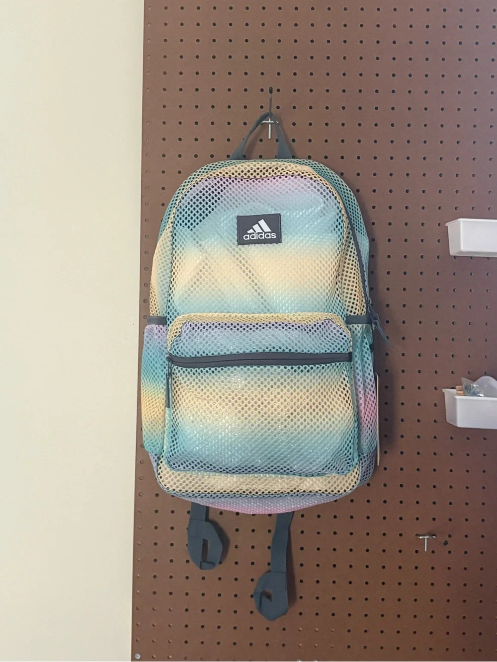 adidas alliance backpack 3 Sackpack, White/Black Convertible Backpack Coach Parker Model:TSCSHDBCII701MH-B Head to practice or everyday carry backpack